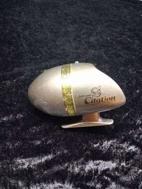 Vintage Johnson Citation Series 10 Closed Face Spin Cast Reel Dual Crank